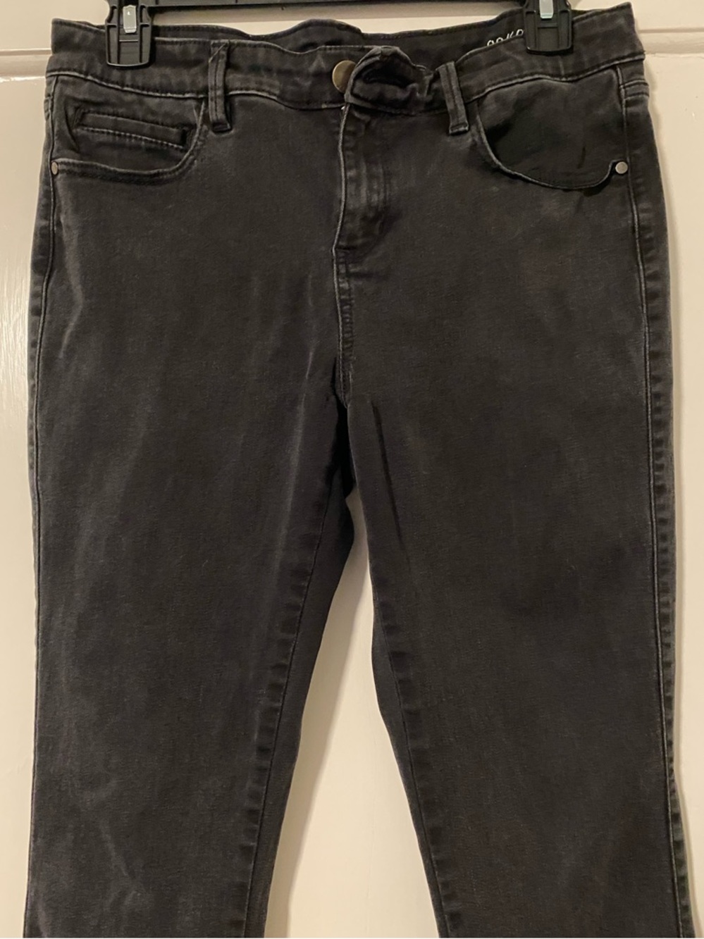 Black Mid-Rise A.N.A Skinny Jeggings